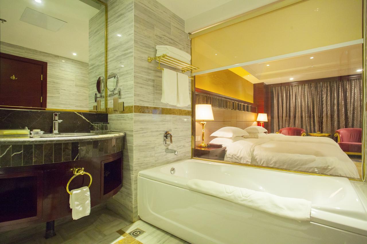 Waijing Gloria Grand Hotel Anhui Wuhu Exteriör bild